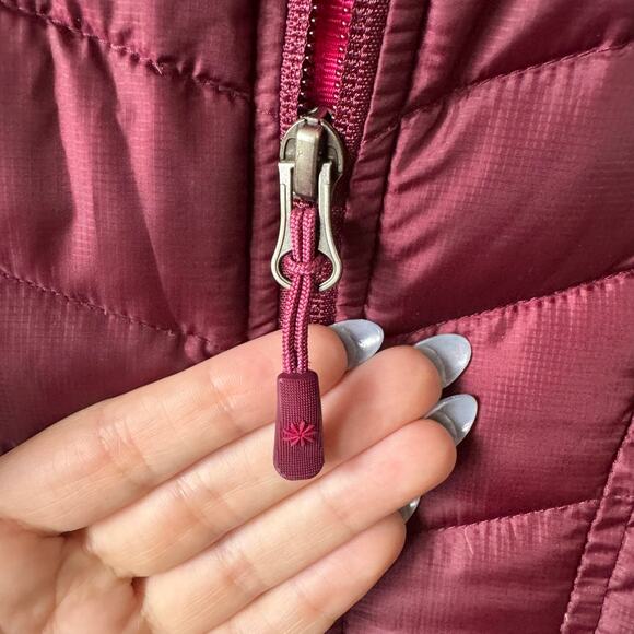 Athleta Vest Women S Red Burgundy InsulEight Stowable Goose Down Quilted Puffer - Picture 9 of 10